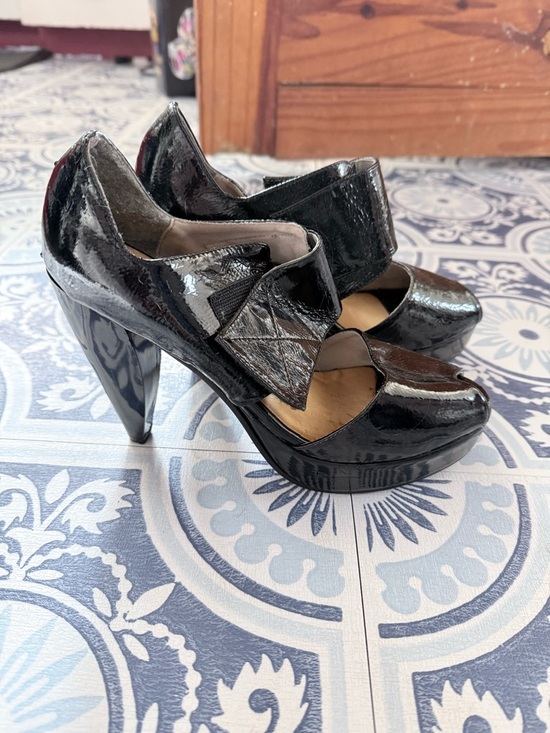 Shoes - Y2K Black Patent Leather High Heel Pumps with Platform
